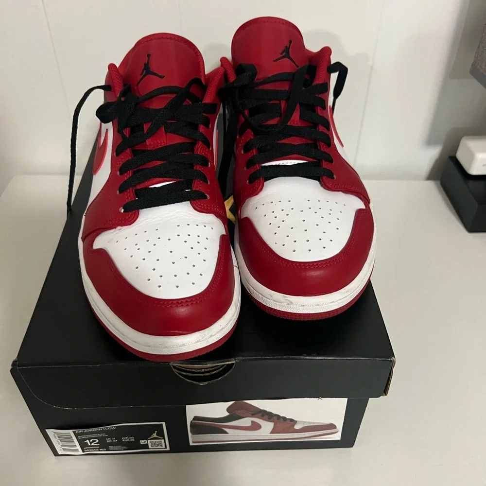 Jordan Low Top Sneakers Red Black White